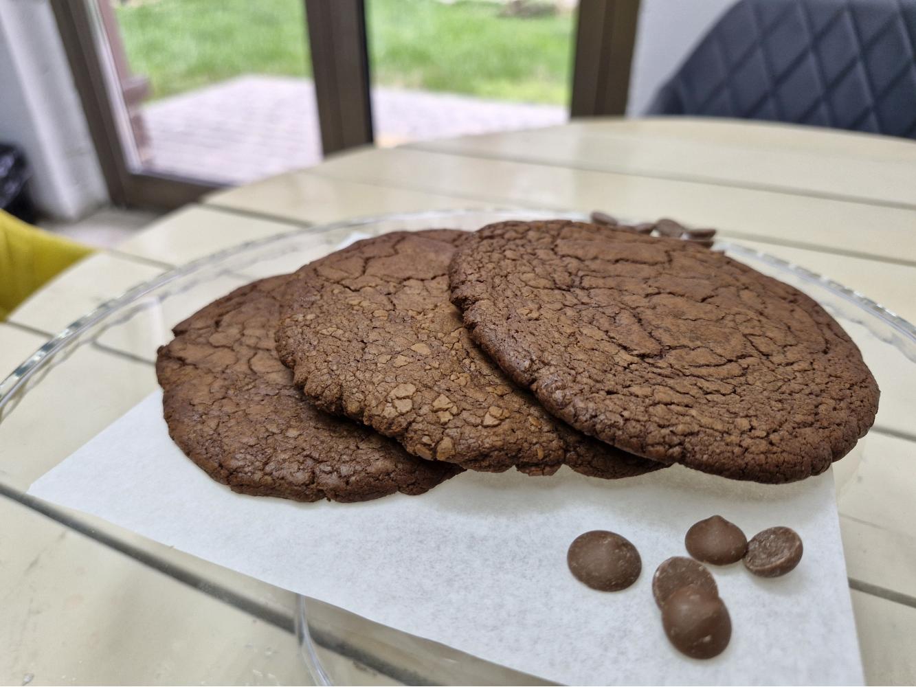 Заказать, купить большие шоколадные кукисы недорого в СПБ с доставкой